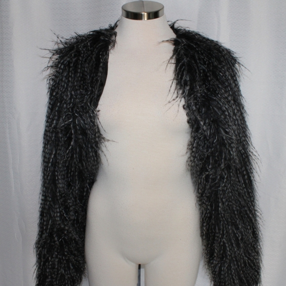 Furry Drop Shoulder Cropped Cardigan (L) - Picture 5 of 6